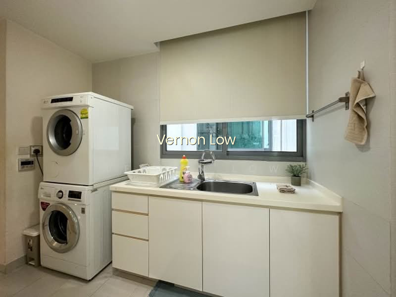 CLEMENTIWOODS CONDOMINIUM photo 5