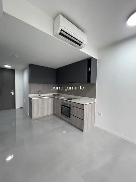 RIVERFRONT RESIDENCES photo 3
