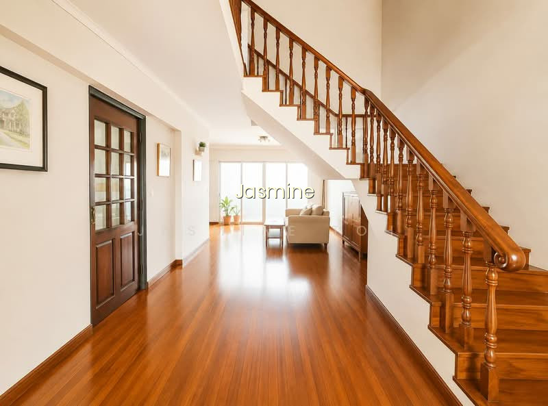 712 HOUGANG AVENUE 2 photo 2