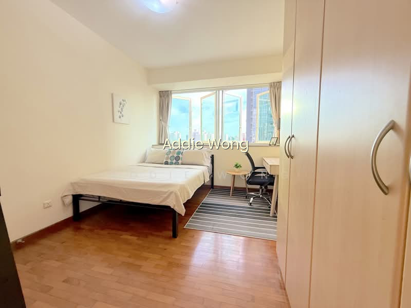 QUEENSTOWN MRT 3 MINS WALK | SPACIOUS MASTER BEDROOM | CONDO FACILITIES image 1 of 9
