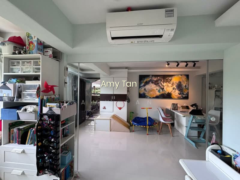 33 MARINE CRESCENT photo 2