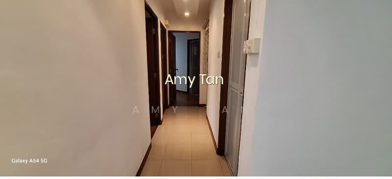 296 PUNGGOL CENTRAL photo 4