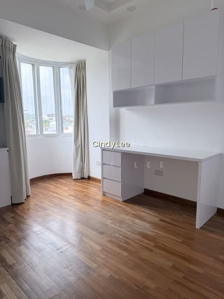 ROYAL COURT CONDO photo 3