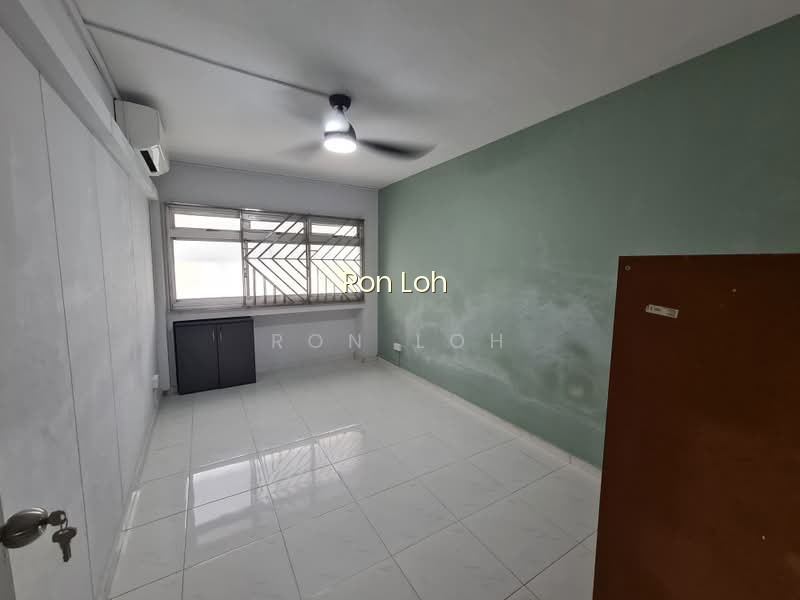 489B TAMPINES STREET 45 photo 2