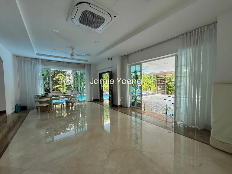 Rare 2-Storey Detached House With 5 Bedroom Close to Orchard Road image 1 of 4