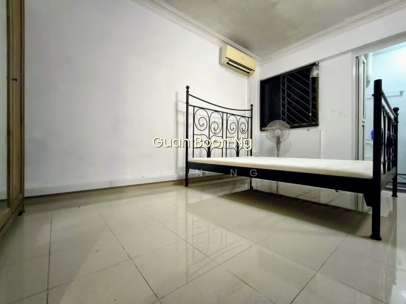 407 SIN MING AVENUE photo 3