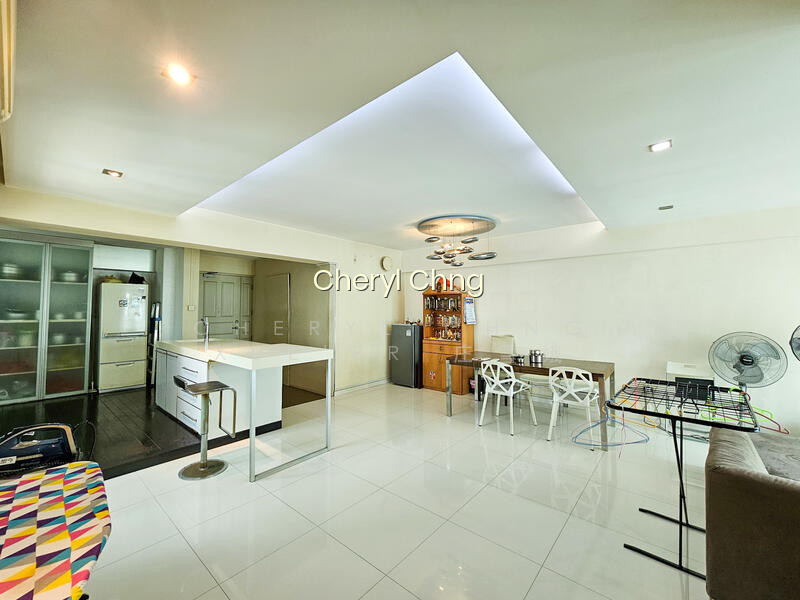 202B PUNGGOL FIELD image 1 of 10