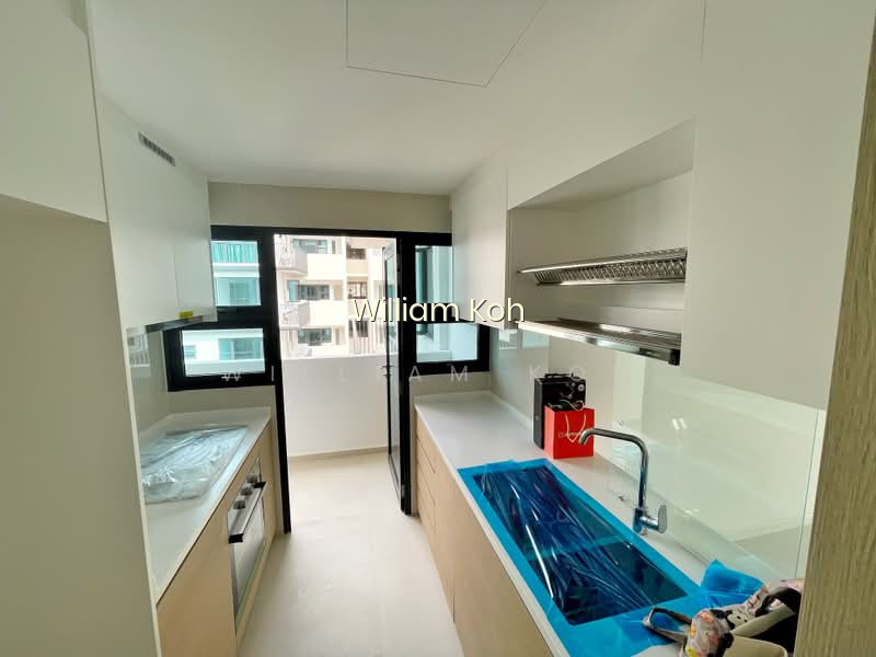 TREASURE AT TAMPINES 9