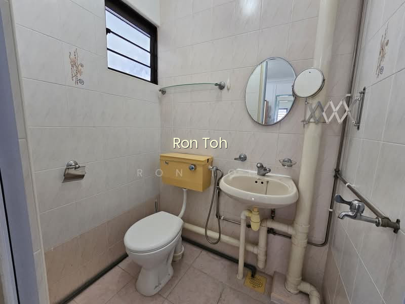 304 CLEMENTI AVENUE 4 photo 3