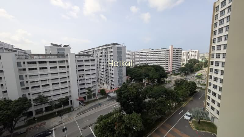 874D TAMPINES STREET 85 photo 2