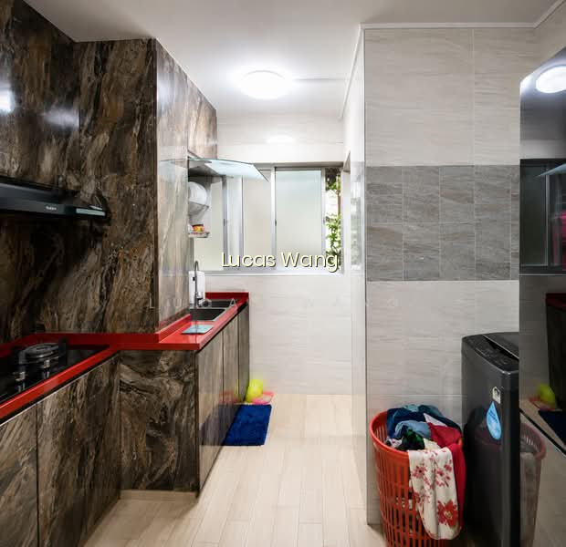 559 JURONG WEST STREET 42 photo 2