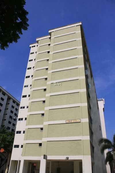 703 YISHUN AVENUE 5 photo 5