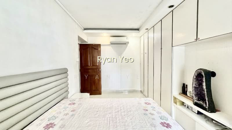 367A TAMPINES STREET 34 photo 3