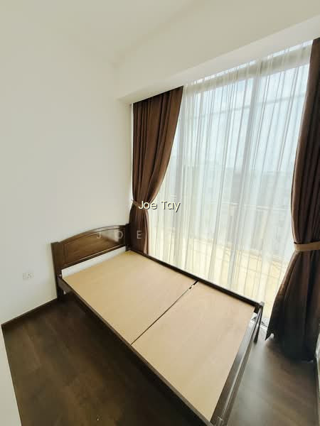 THE LUXURIE 5