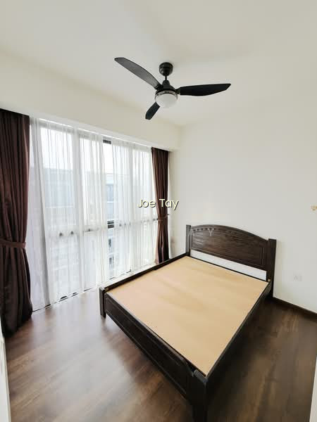 THE LUXURIE 7