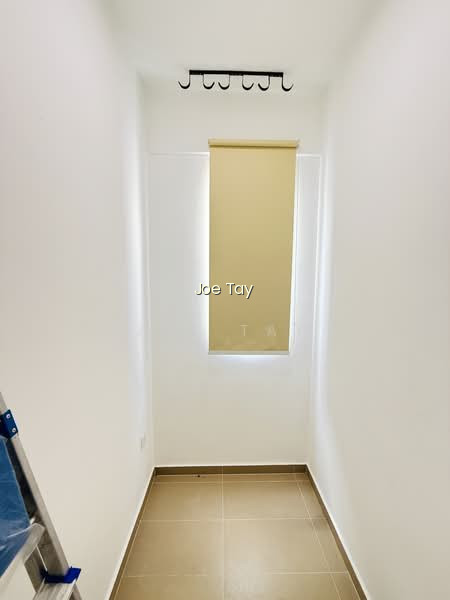 THE LUXURIE 9
