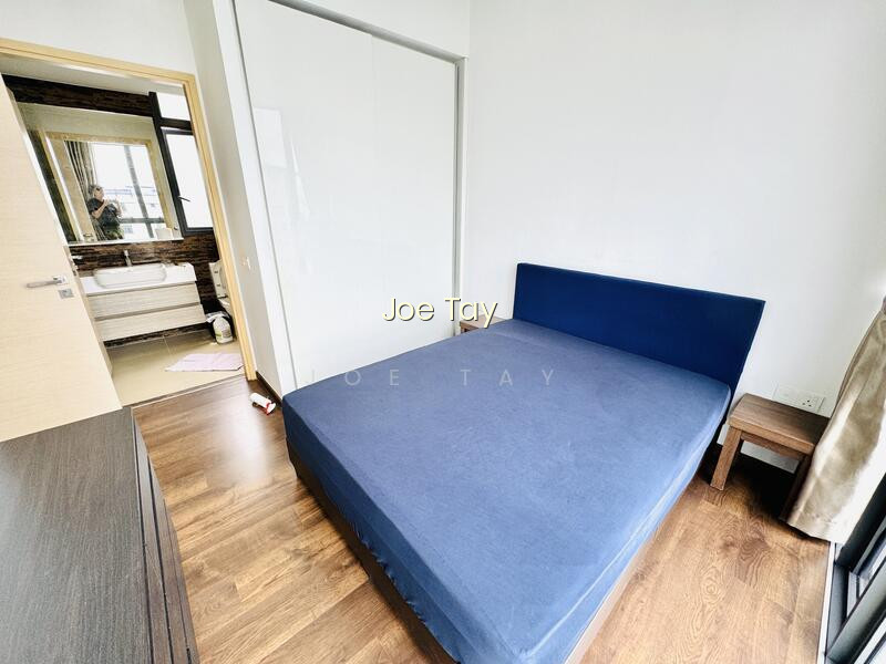 THE LUXURIE 7