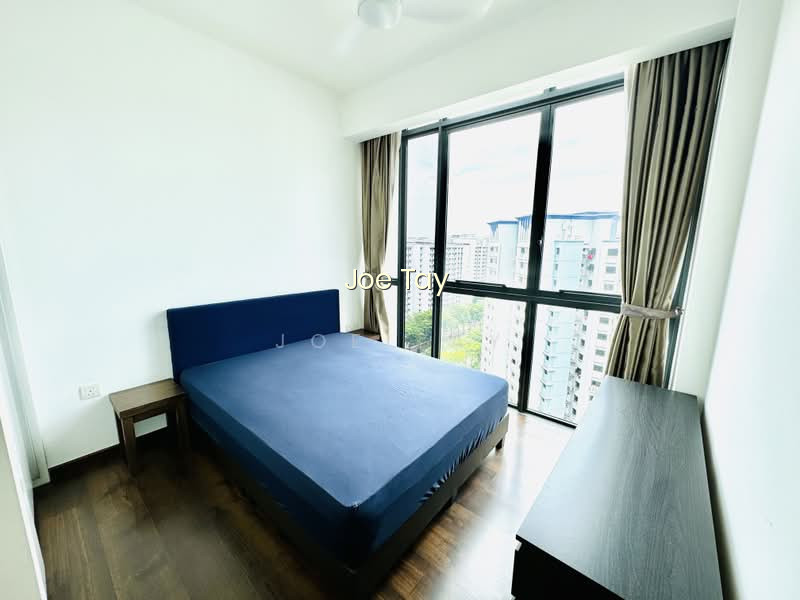 THE LUXURIE 8