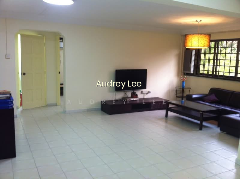 329 SERANGOON AVENUE 3 photo 3