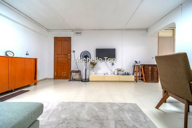 307 SERANGOON AVENUE 2 photo 6