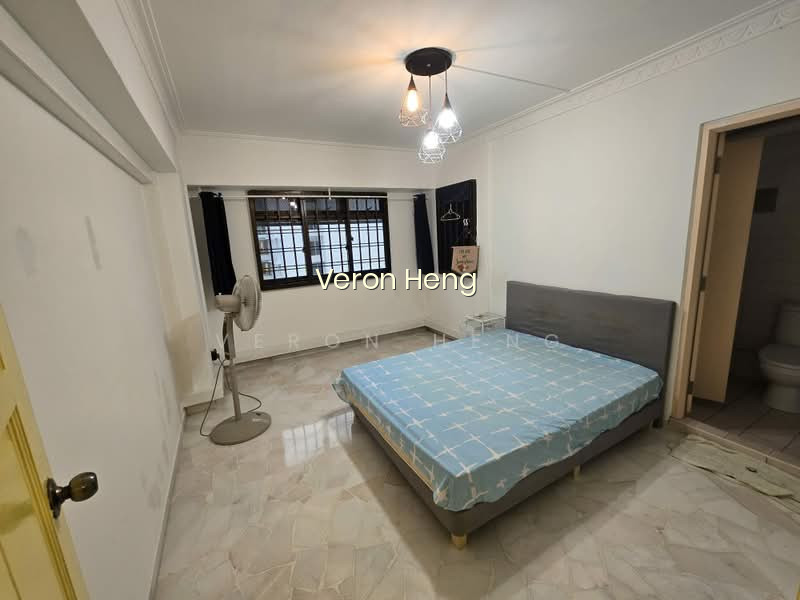 324 SEMBAWANG CLOSE photo 5