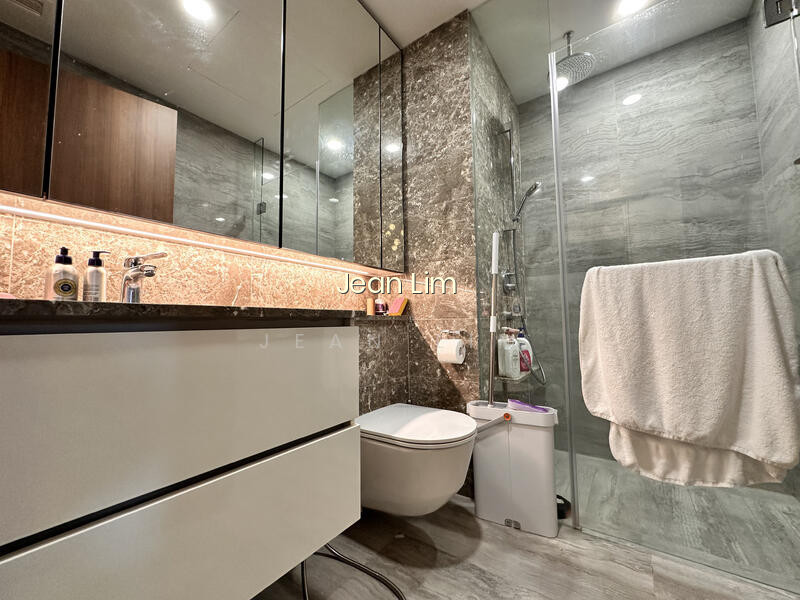 FOURTH AVENUE RESIDENCES photo 2