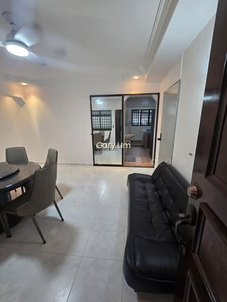 312 SEMBAWANG DRIVE photo 3