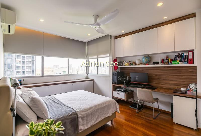 RIDGEWOOD CONDOMINIUM photo 2