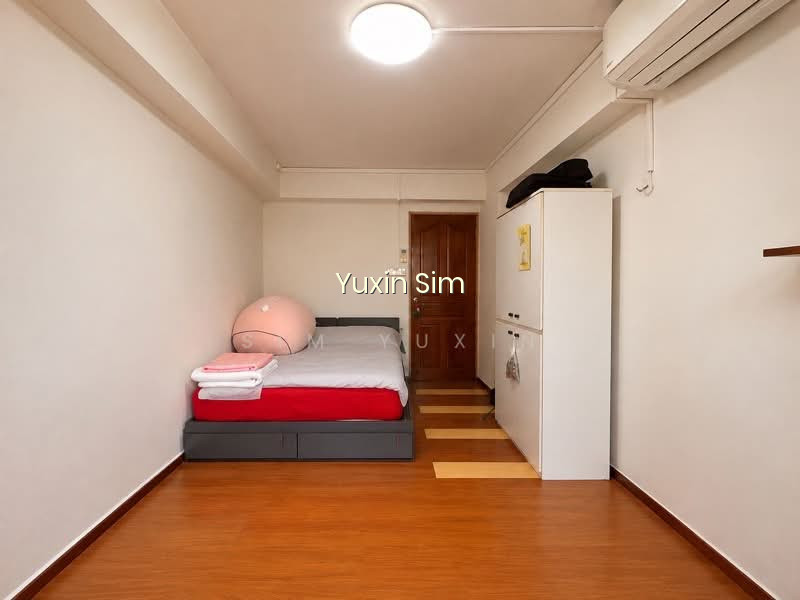 306 Tampines Street 32 photo 2