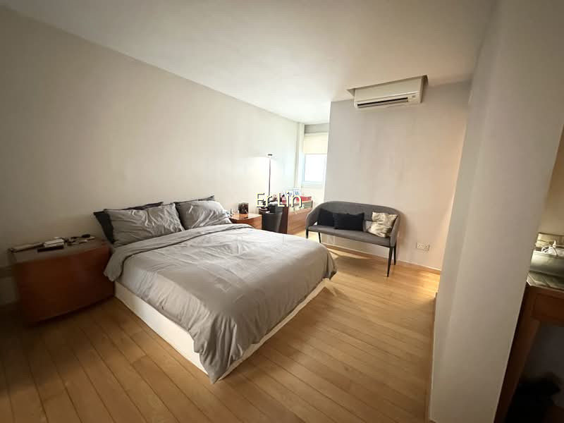 584 CHENG SAN COURT photo 4