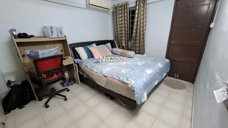 222 SERANGOON AVENUE 4 photo 5