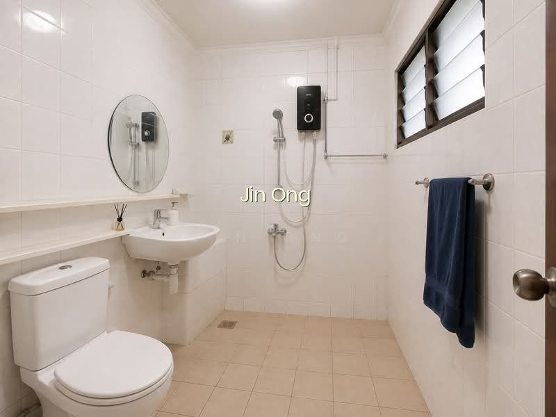 123 MARSILING RISE photo 3