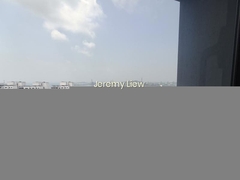 SKY EVERTON photo 5