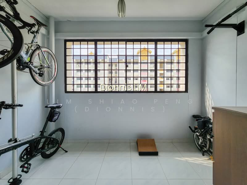 861 WOODLANDS STREET 83 photo 4