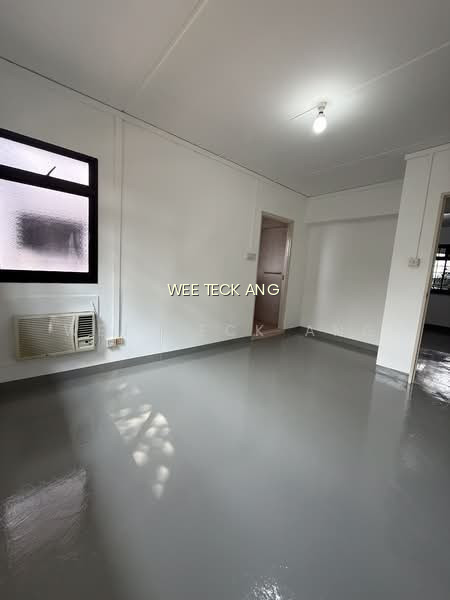 481 SEMBAWANG DRIVE photo 3
