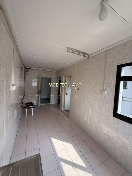 481 SEMBAWANG DRIVE photo 4