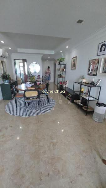 JERVOIS JADE photo 5