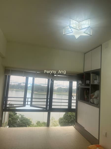 WATERFRONT GOLD photo 4