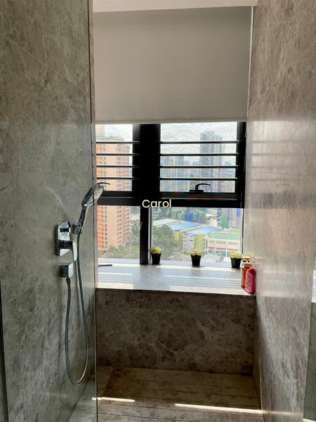 CENTENNIA SUITES 10