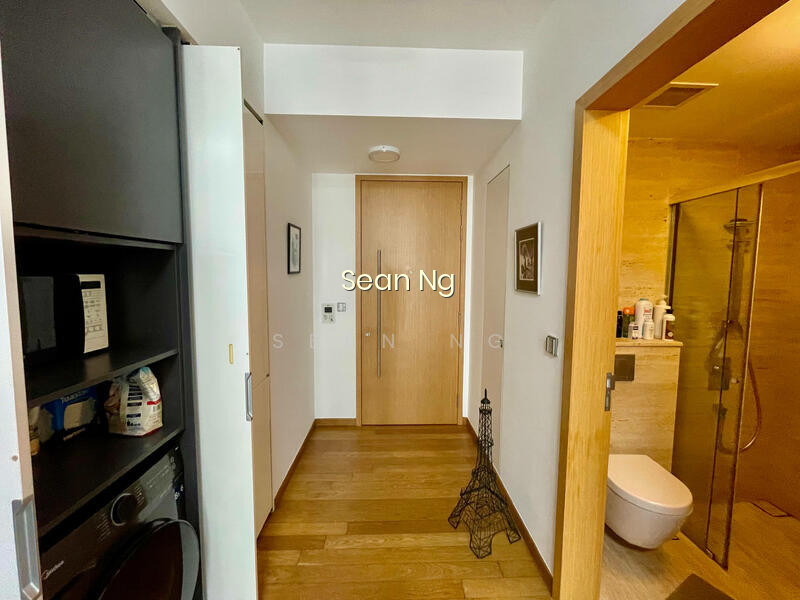 26 NEWTON photo 2