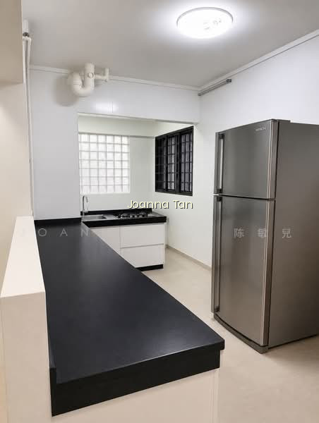 325 SEMBAWANG CRESCENT photo 3