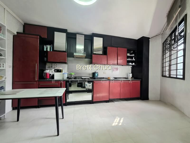 204A COMPASSVALE DRIVE photo 3
