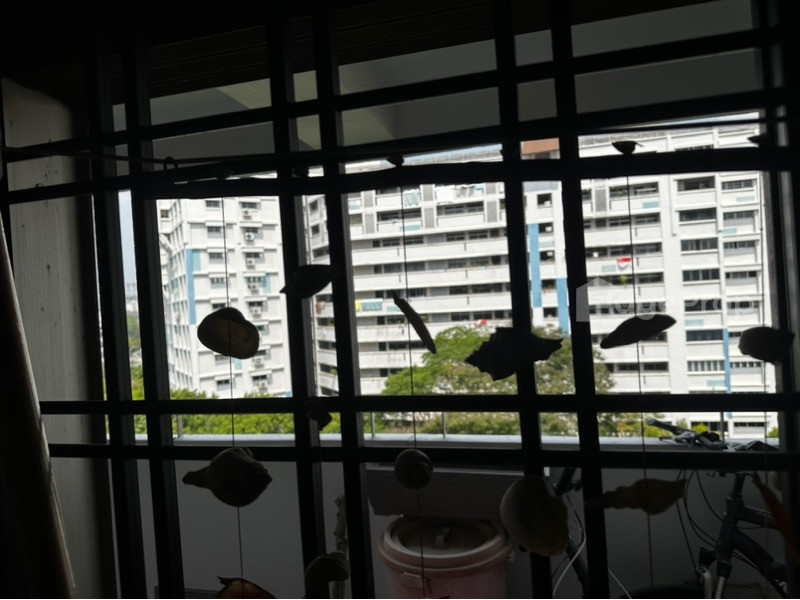 406 WOODLANDS STREET 41 image 1 of 6