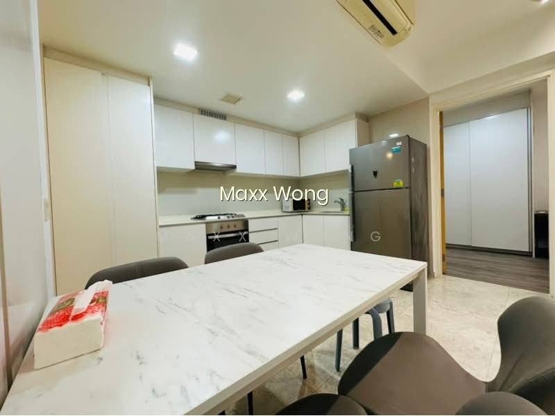 THE LAKEFRONT RESIDENCES photo 5