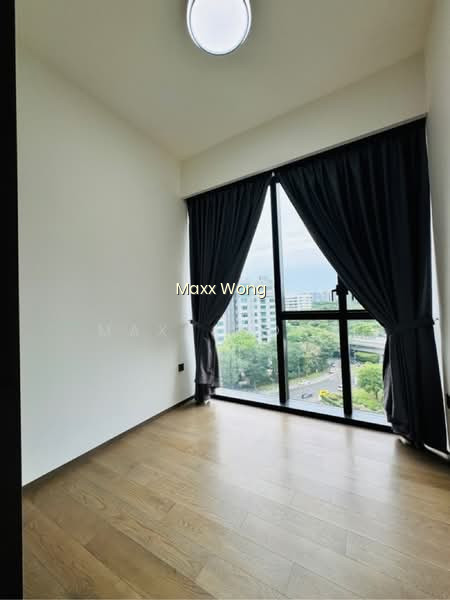 LEEDON GREEN photo 4