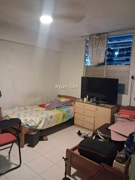 99 COMMONWEALTH CRESCENT photo 2
