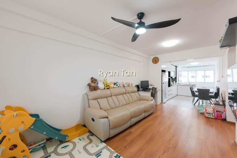 235 YISHUN STREET 21 image 1 of 10