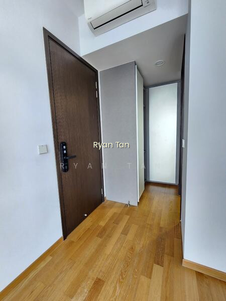 THE LILIUM photo 3