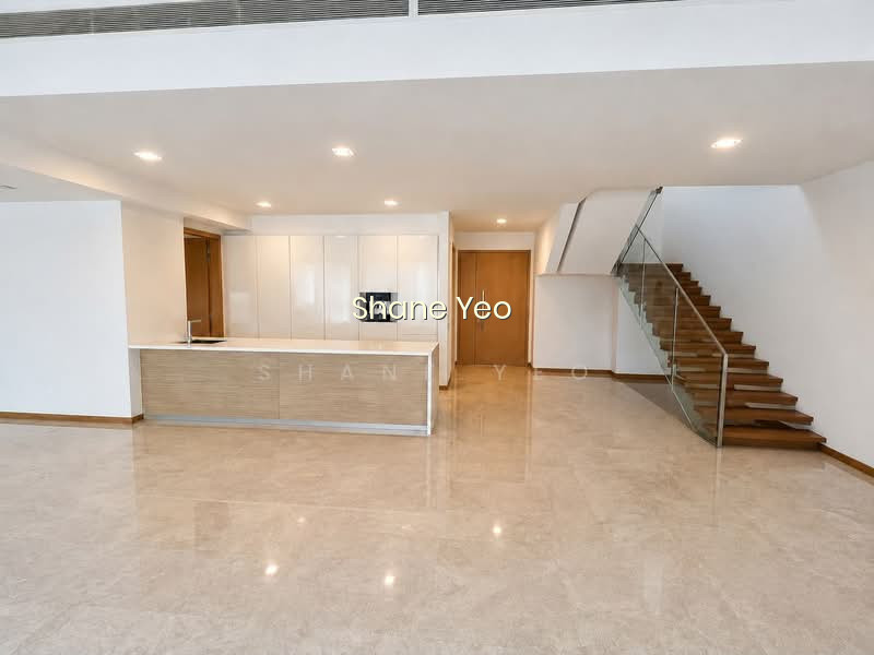MARINA BAY RESIDENCES photo 2