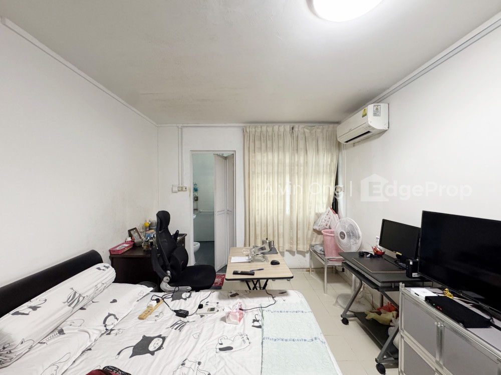 671 HOUGANG AVENUE 8 photo 3